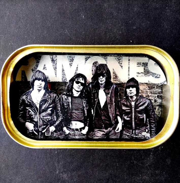  Arte en lata - Ramones  - by desechorehecho - peliculas en latas de conserva - arte de metal